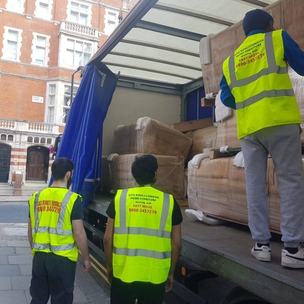 đ Secure, Swift & Simple: The Mayfair Moving Advantage