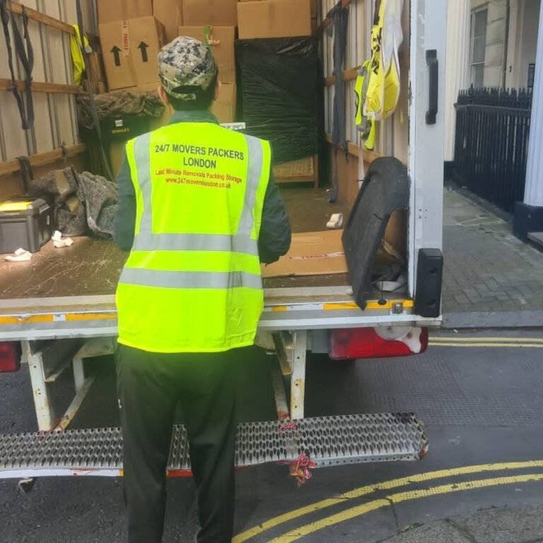 🏙️ Stress-Free London Moves: How a Man and Van Saves Time & Money
