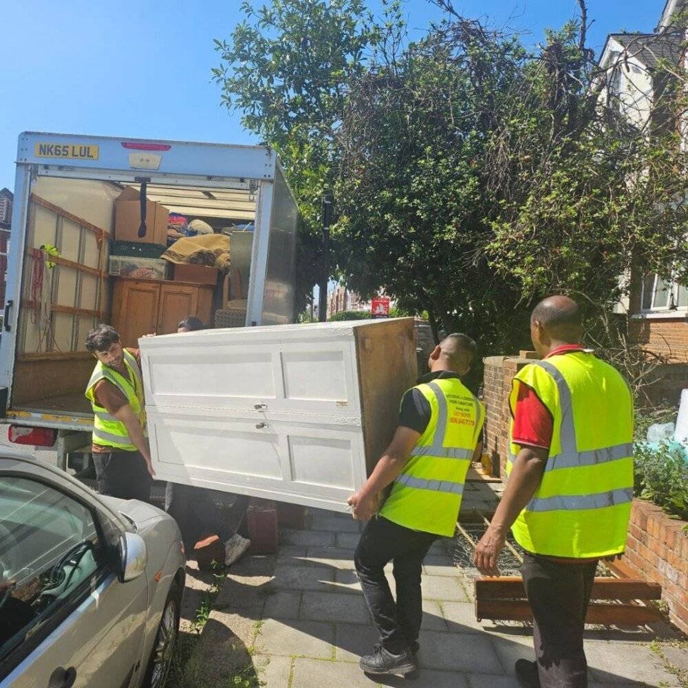 🚚 From the Heart of WC2 to Anywhere – Stress-Free Moves Start Here
