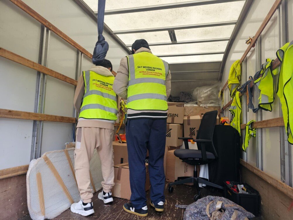 Removals packing and storage London services