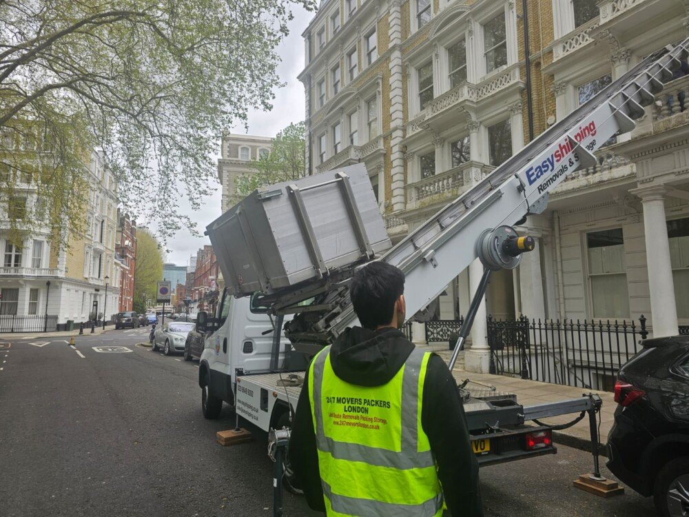 Heavy furniture moving hoist