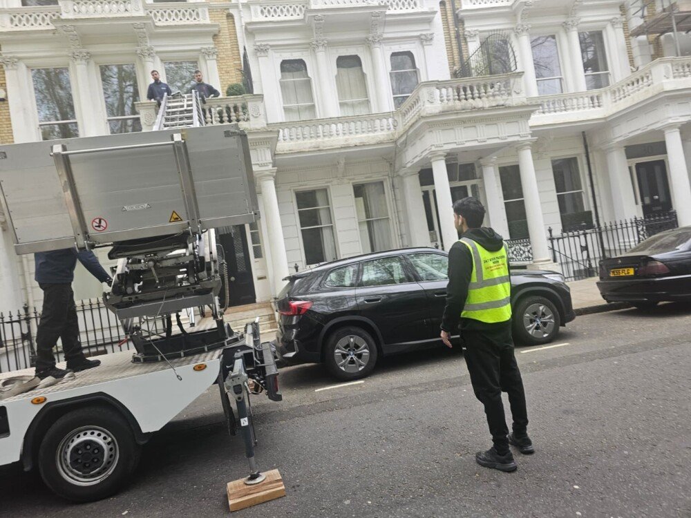 Furniture hoist hire London