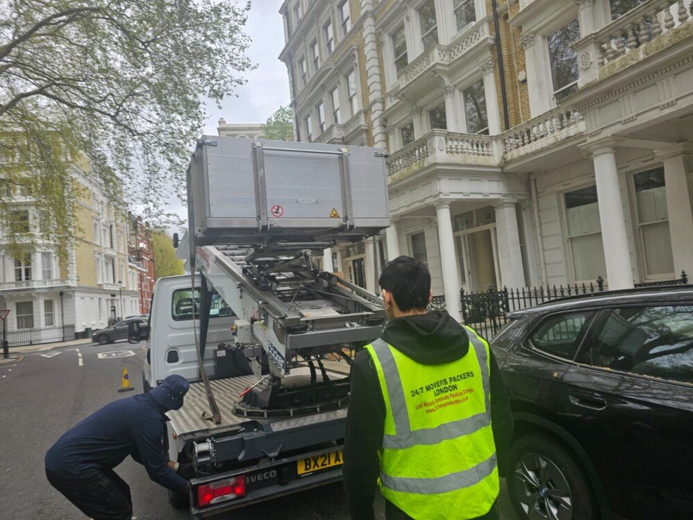 Heavy furniture moving hoist